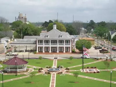 Hartford City Square